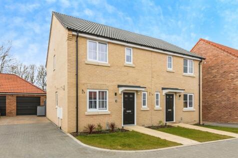 3 bedroom semi-detached house for sale