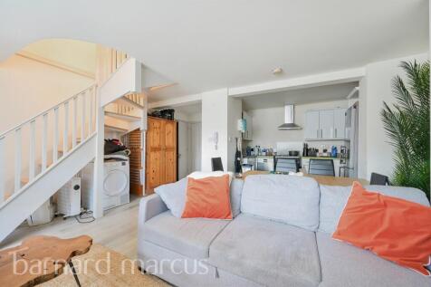 1 bedroom ground floor flat for sale