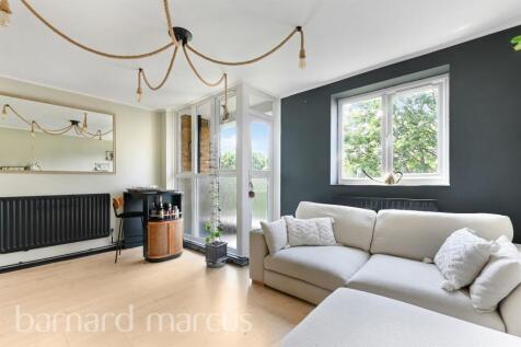 3 bedroom flat for sale