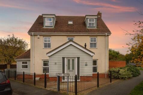 5 bedroom detached house for sale