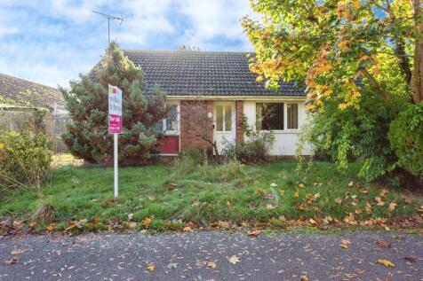 2 bedroom semi-detached bungalow for sale