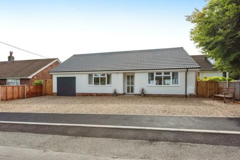 4 bedroom detached bungalow for sale