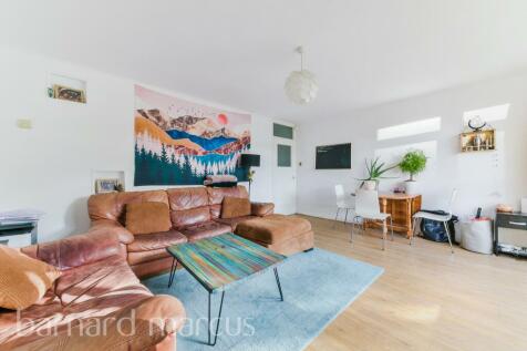 3 bedroom flat for sale