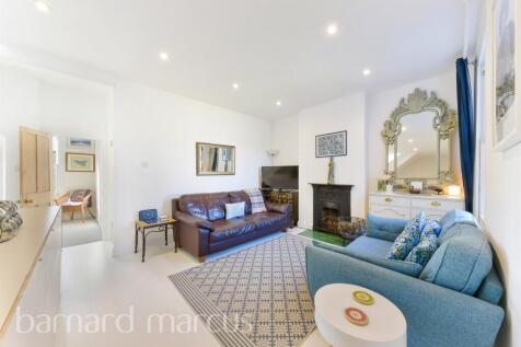 3 bedroom maisonette for sale