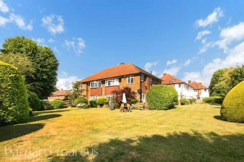 2 bedroom maisonette for sale