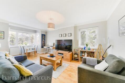 3 bedroom flat for sale
