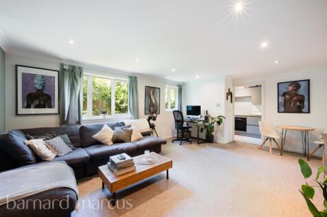 2 bedroom ground floor flat for sale