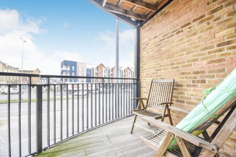 1 bedroom flat for sale