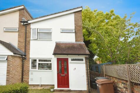 3 bedroom semi-detached house for sale