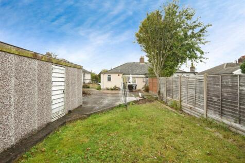 2 bedroom semi-detached bungalow for sale