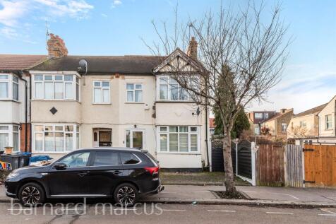 4 bedroom end of terrace house for sale