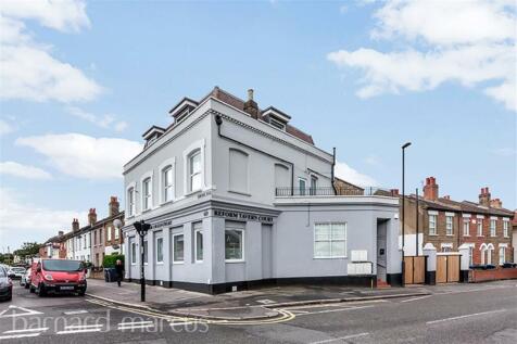2 bedroom flat for sale