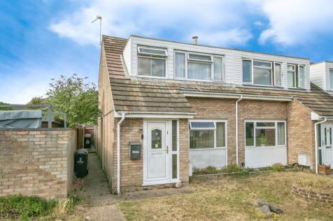 3 bedroom end of terrace house for sale