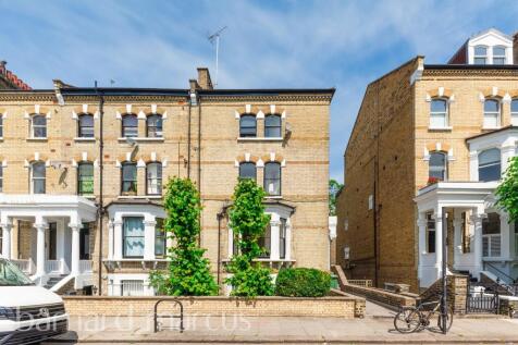 1 bedroom ground floor flat for sale