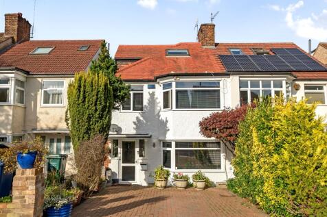 4 bedroom semi-detached house for sale