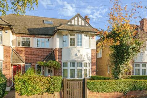 4 bedroom semi-detached house for sale