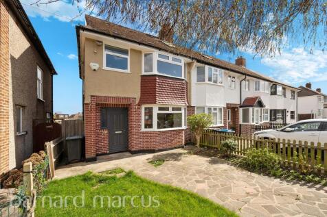 3 bedroom end of terrace house for sale