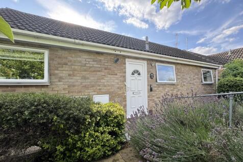 2 bedroom detached bungalow for sale