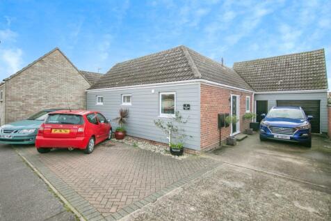 3 bedroom detached bungalow for sale