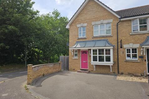 3 bedroom end of terrace house for sale