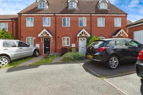 3 bedroom terraced house for sale