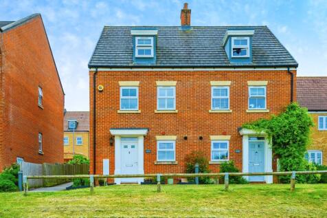 4 bedroom semi-detached house for sale