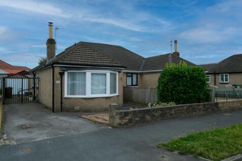 3 bedroom semi-detached bungalow for sale