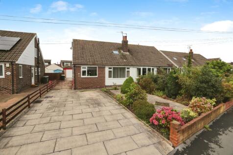 4 bedroom semi-detached bungalow for sale