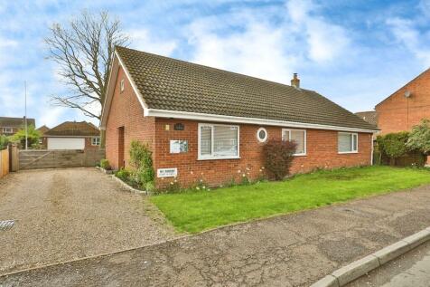 4 bedroom detached bungalow for sale