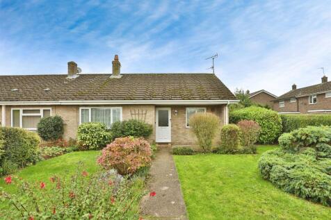 2 bedroom semi-detached bungalow for sale