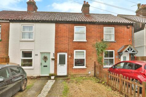 2 bedroom terraced house for sale