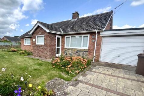 2 bedroom detached bungalow for sale