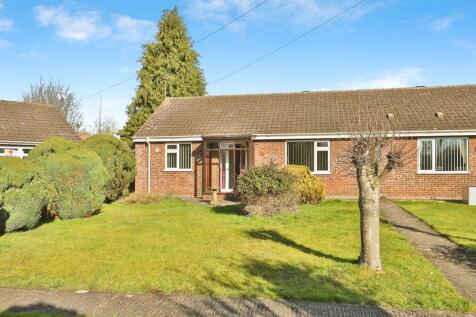 2 bedroom semi-detached bungalow for sale