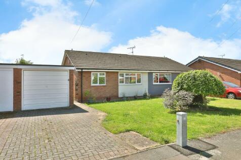 2 bedroom semi-detached bungalow for sale