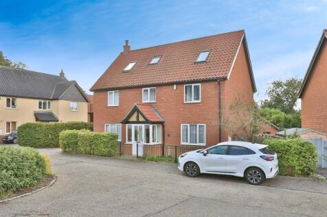 6 bedroom detached house for sale