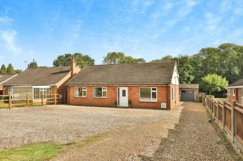 3 bedroom detached bungalow for sale