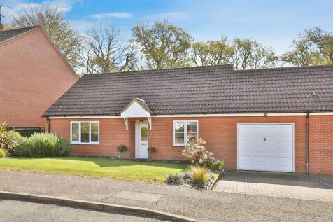 2 bedroom detached bungalow for sale