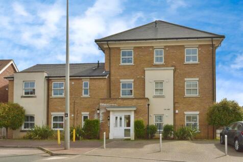 2 bedroom ground floor flat for sale