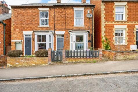 2 bedroom semi-detached house for sale