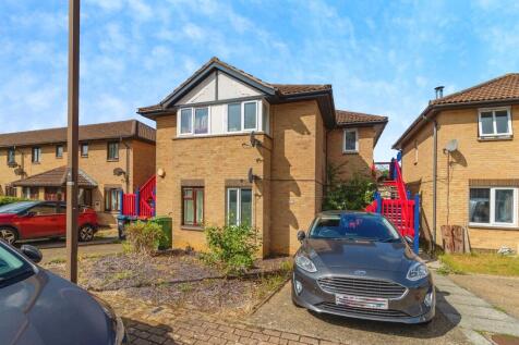1 bedroom maisonette for sale