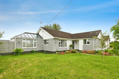 3 bedroom detached bungalow for sale