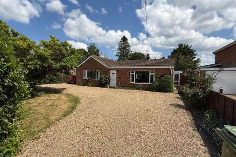 4 bedroom detached bungalow for sale