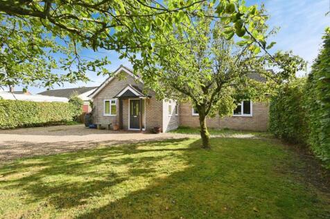 4 bedroom detached bungalow for sale