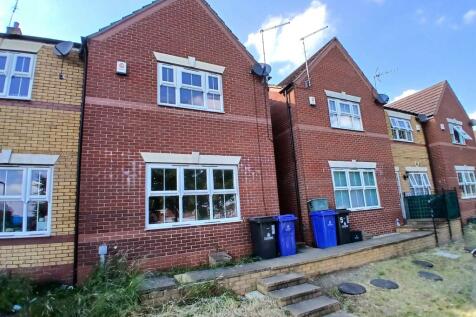 1 bedroom semi-detached house for sale