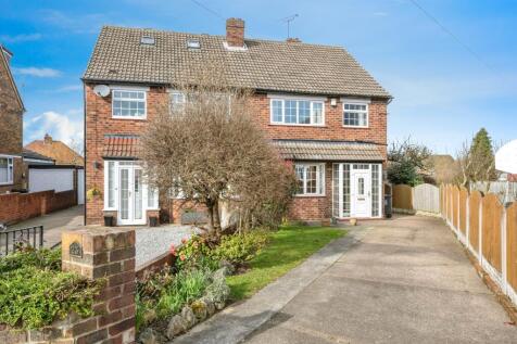 3 bedroom semi-detached house for sale
