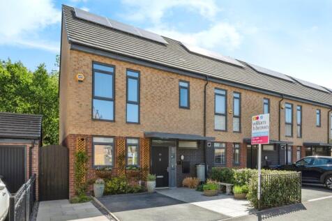 3 bedroom end of terrace house for sale
