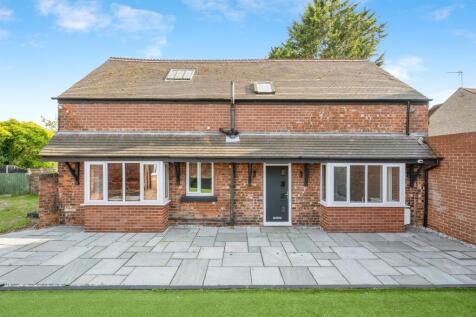 2 bedroom detached house for sale