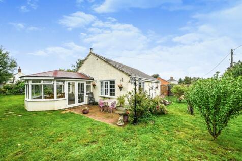 4 bedroom detached bungalow for sale