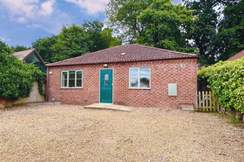 2 bedroom detached bungalow for sale