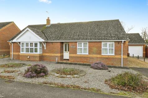 3 bedroom detached bungalow for sale